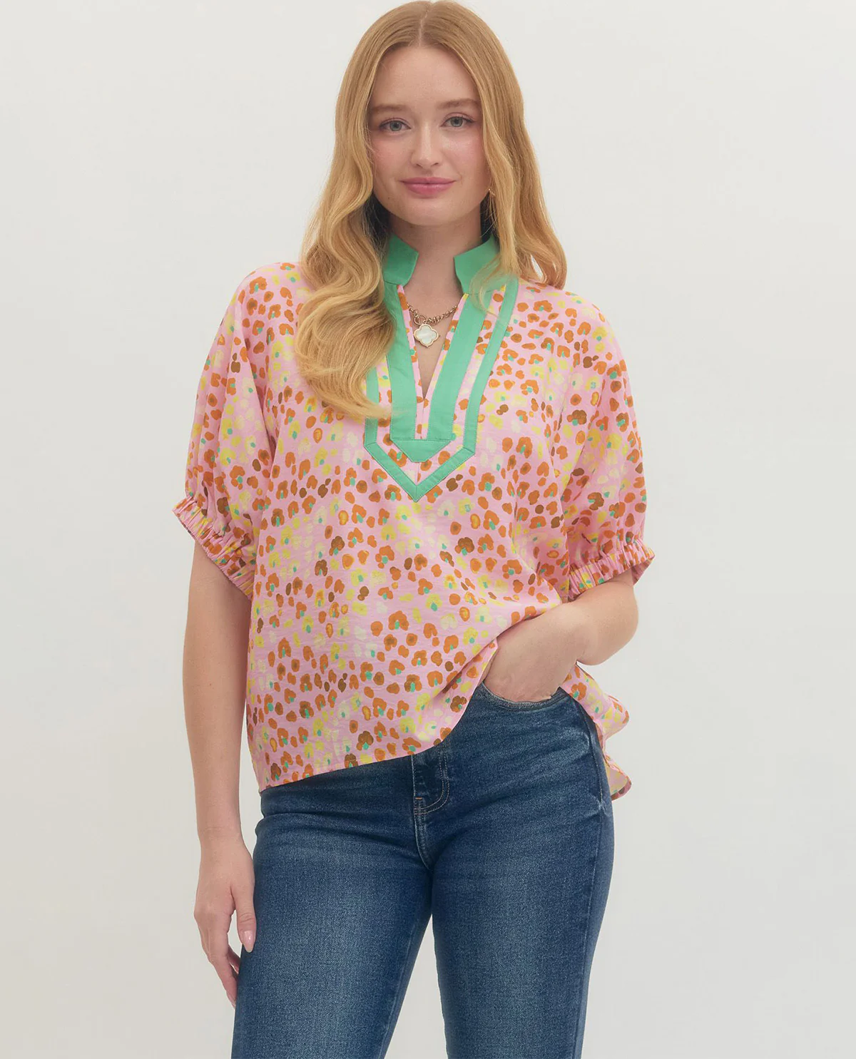 Entro Print Top with Solid Trim Neckline