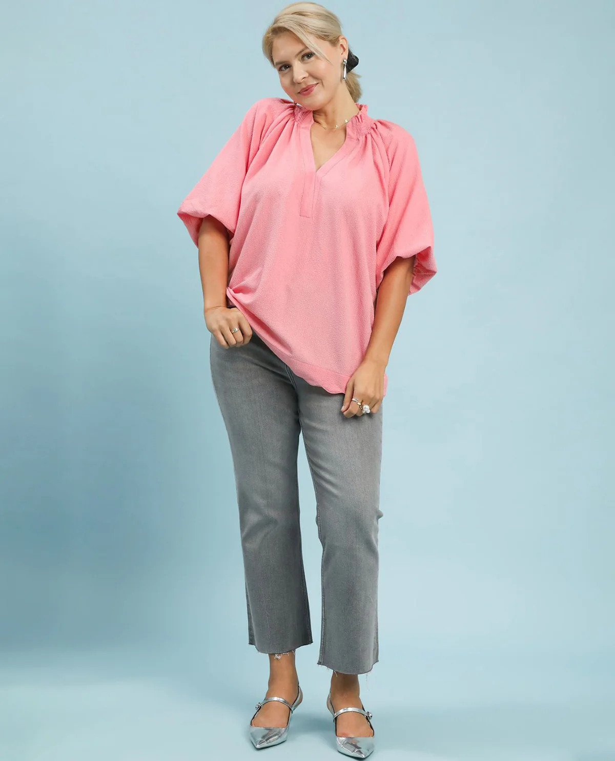 Scalloped Hem Texture Blouse With Short Puff Sleeves